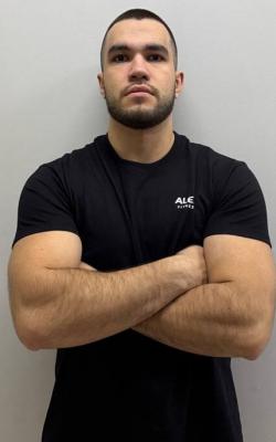 Инструктор тренажерного зала Сабирзянов Айрат