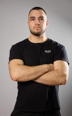 Инструктор тренажерного зала Сабирзянов Айрат