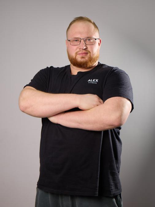 Медведев  Юрий