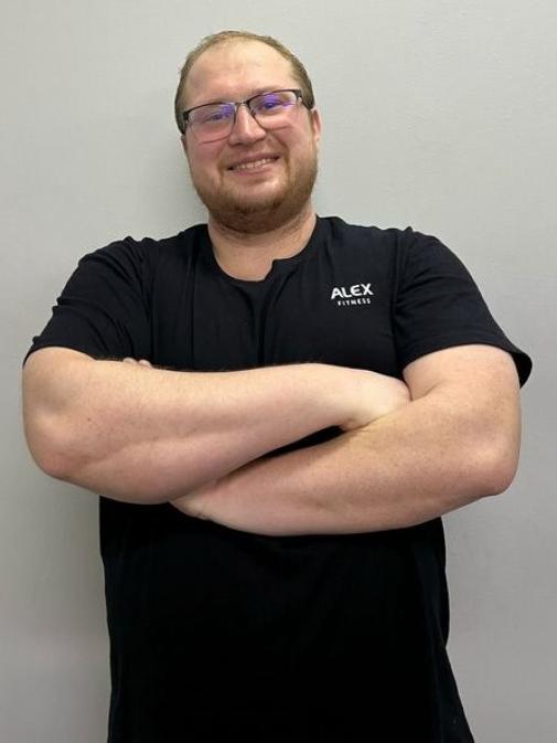 Медведев  Юрий