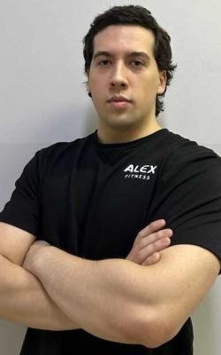 Инструктор групповых программ Фатыхов Тимур